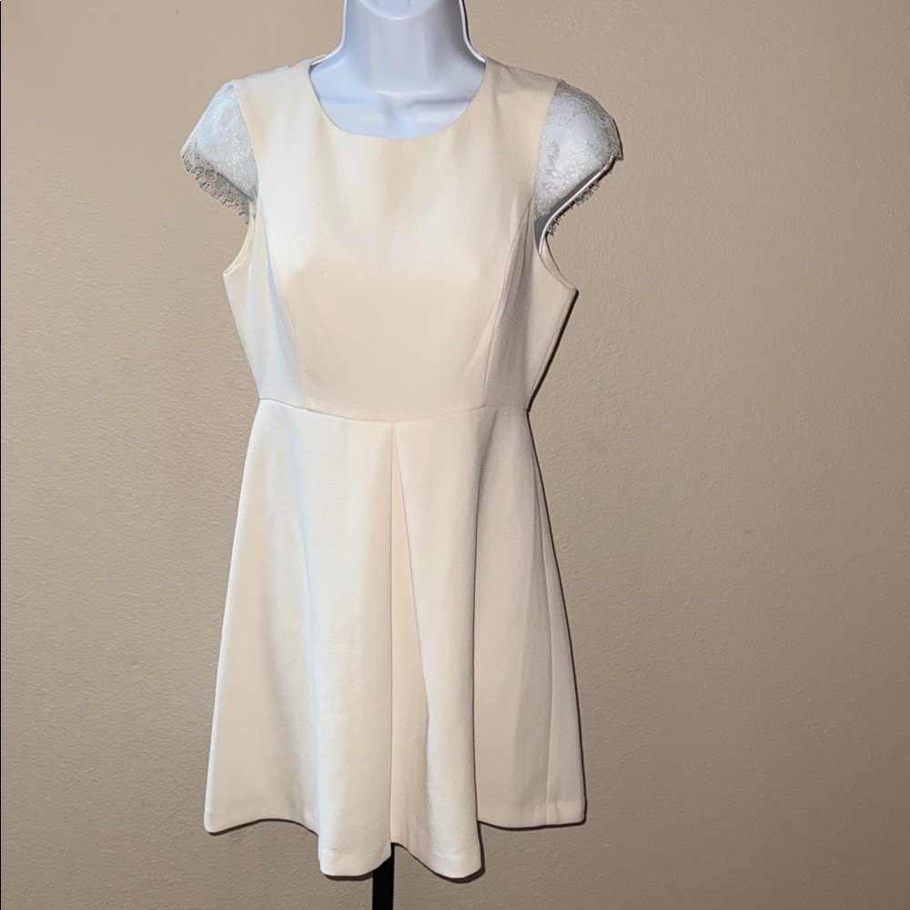 BCBGeneration Mini Fit & Flare Dress Lace Cap Sleeves Whisper White Women’s Sz 4